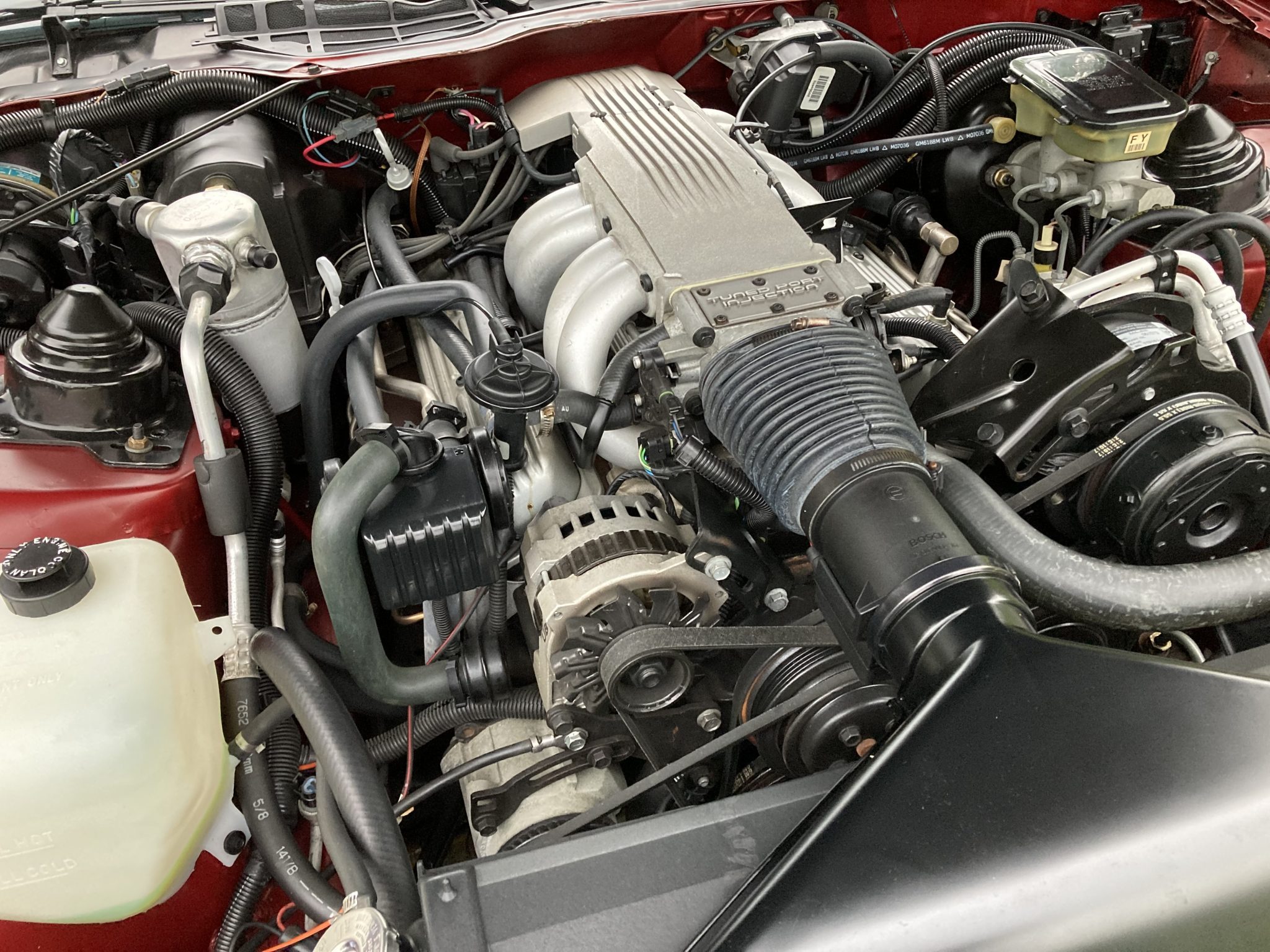 Ez a makulátlan Camaro visszarepít a nyolcvanas évek Amerikájába 6 | Vezess Ez a makulátlan Camaro visszarepít a nyolcvanas évek Amerikájába 6