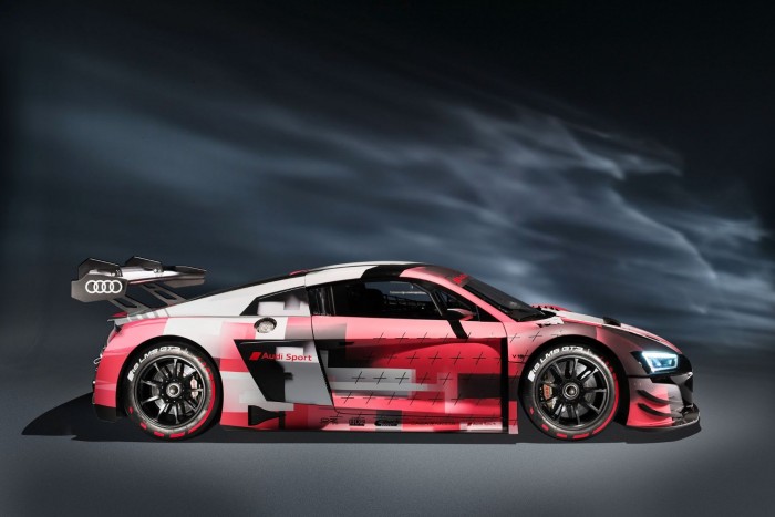 154 millióba kerül a legújabb Audi 8