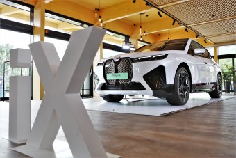 Itthon a nagyon más BMW. Mutatjuk az árát!