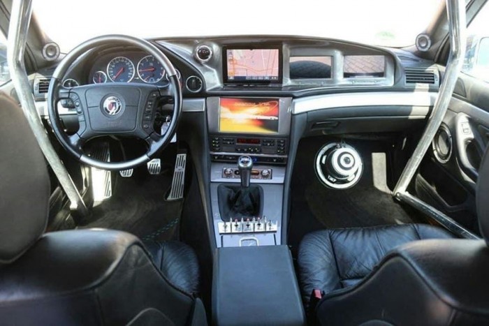 Ha akarsz borzalmas BMW-t látni, akkor nézd meg ezt az M7-est 3