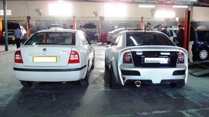 Még ma is furcsa látvány ez a kupévá faragott, első generációs Skoda Octavia 3