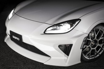 Még nincs is, de már faragják az új Toyotát