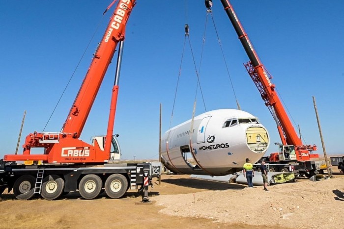 Repülőből csináltak fesztiválszínpadot 2