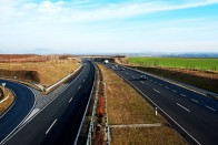 Egyre kevesebb új út épül Magyarországon 4