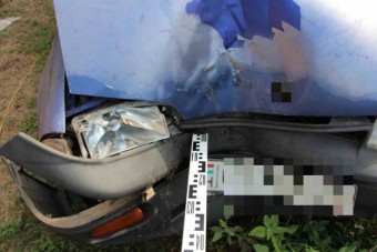 Vezetni engedte 12 éves lányát, fának ütköztek