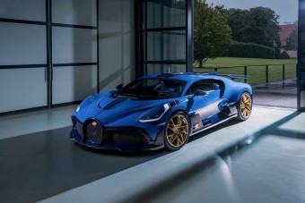Alig kezdték el, máris itt az utolsó Bugatti Divo