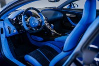 Alig kezdték el, máris itt az utolsó Bugatti Divo 15