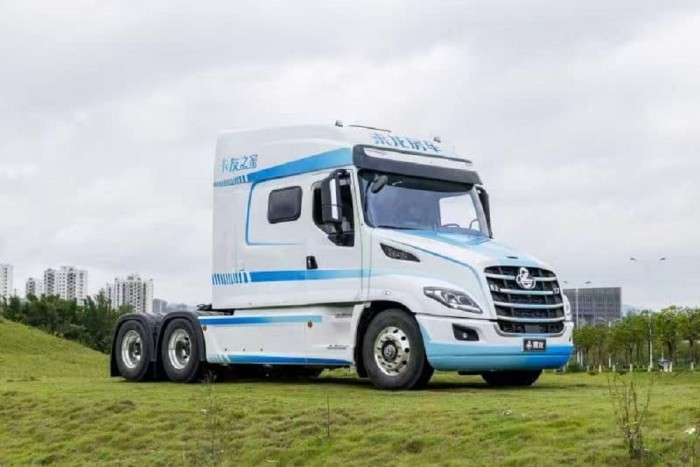 Ezzel a nyergessel még az asszony is elkísérhet téged