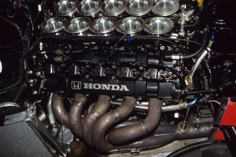 Red Bull: Hangos motorokat a Forma-1-be!