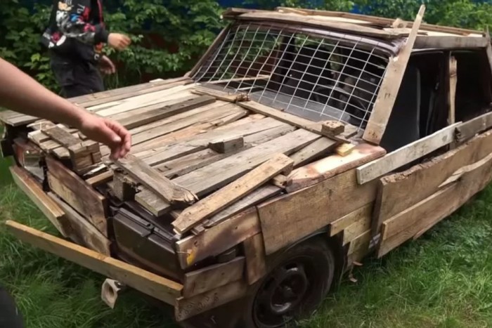 Bátor vagy botor? Valaki ezzel a Zsigulival indult útnak