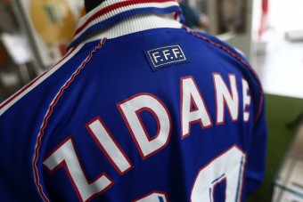 Tízmilliókat fizettek egy kétes Zidane-mezért