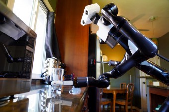 Egyre okosabbak és emberszerűbbek a Toyota robotjai