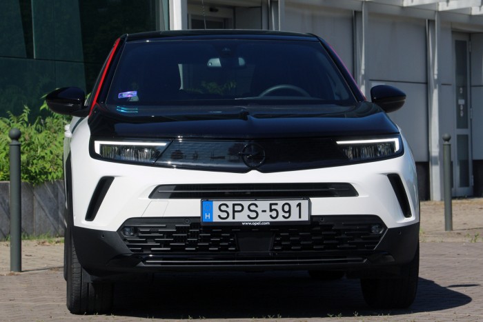 Megér ez a nem is nagy Opel 9 milliót? 69 Megér ez a nem is nagy Opel 9 milliót? 69