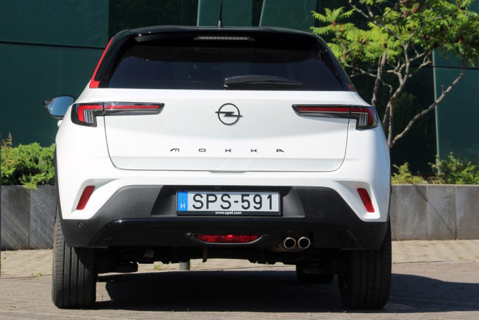 Megér ez a nem is nagy Opel 9 milliót? 80 Megér ez a nem is nagy Opel 9 milliót? 80