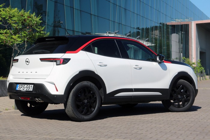 Megér ez a nem is nagy Opel 9 milliót? 77 Megér ez a nem is nagy Opel 9 milliót? 77