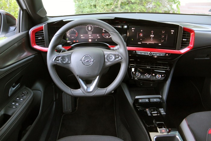 Megér ez a nem is nagy Opel 9 milliót? 70 Megér ez a nem is nagy Opel 9 milliót? 70