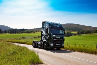 Whiskygyártásból származó üzemanyaggal hajták ezeket az Ivecókat