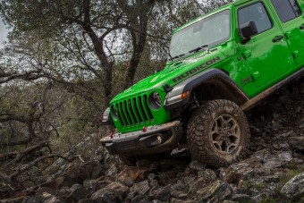 Törhetetlen szélvédőt kap a Jeep Wrangler