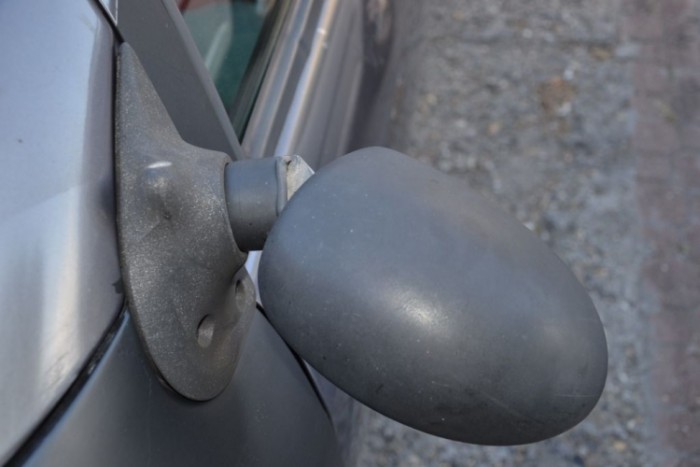 Volt párja autóján töltötte ki a mérgét a győri férfi