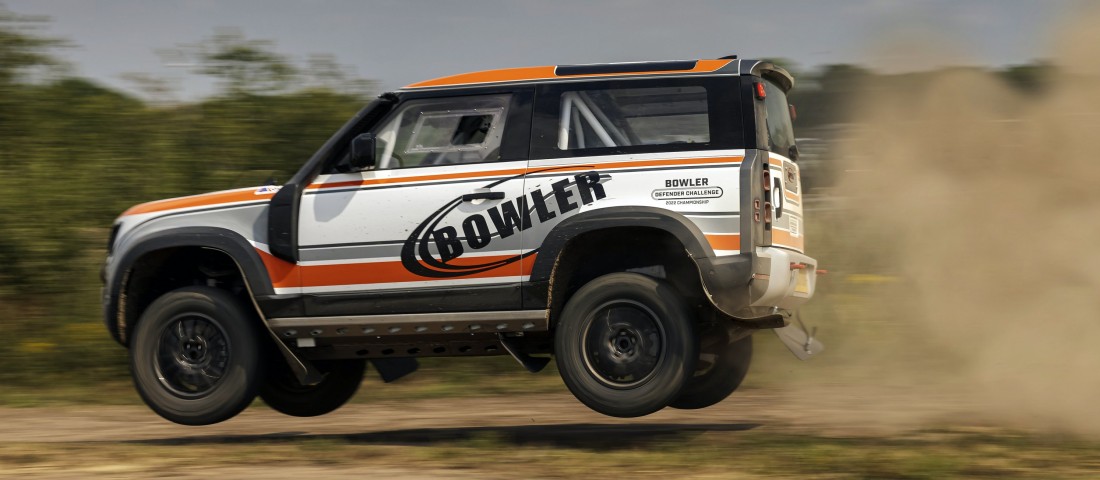 Versenyautó készült az új Defenderből