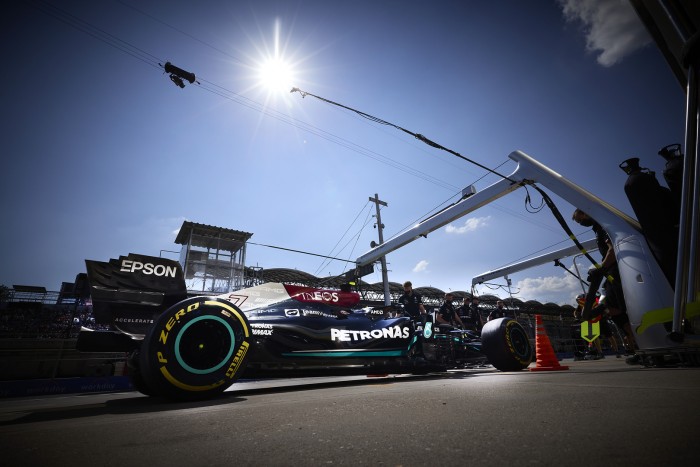 F1: Hamilton 3 kilót fogyott a magyar szaunában 3