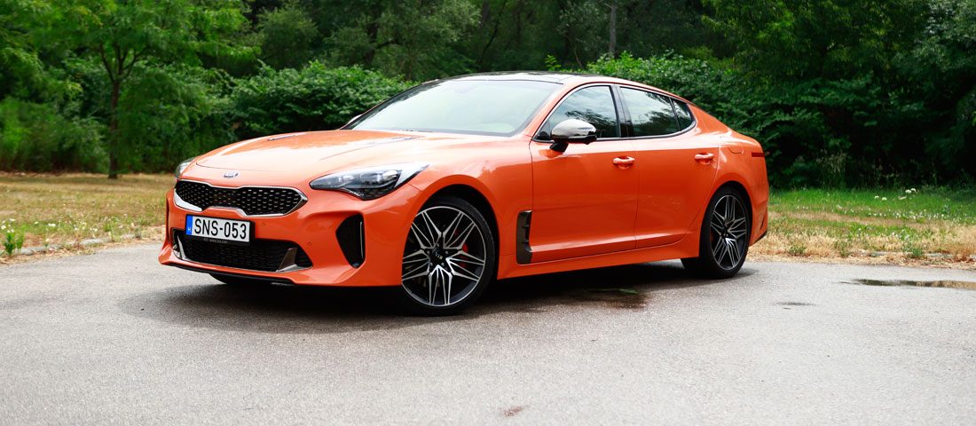 Gyors autónak gyors a fedélzeti rendszere is? – Kia Stinger