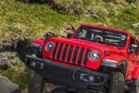 Törhetetlen szélvédőt kap a Jeep Wrangler 7