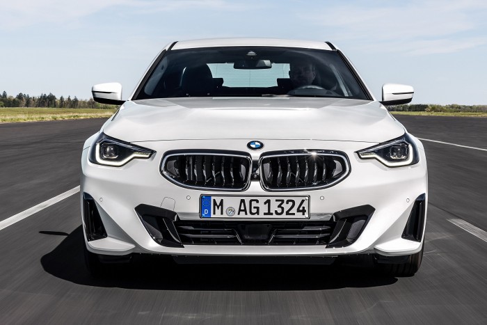 Megújult a BMW kis kupéja 6