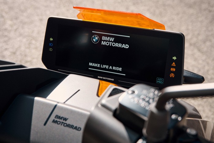 Újragondolta a robogó műfaját a BMW 6