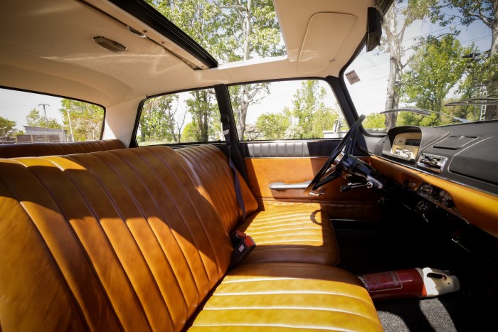 Magyar tulaj hajtja ezt a csodás francia gépet 12