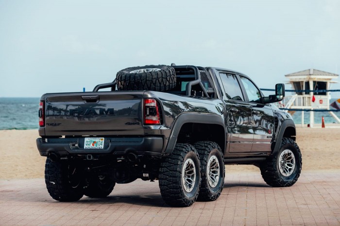 Ütősebb nevet is kaphatott volna ez a hatkerekű RAM 6