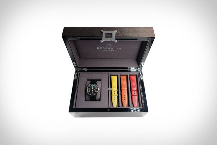 Veterán Porschéket idéz ez a stílusos karóra 2