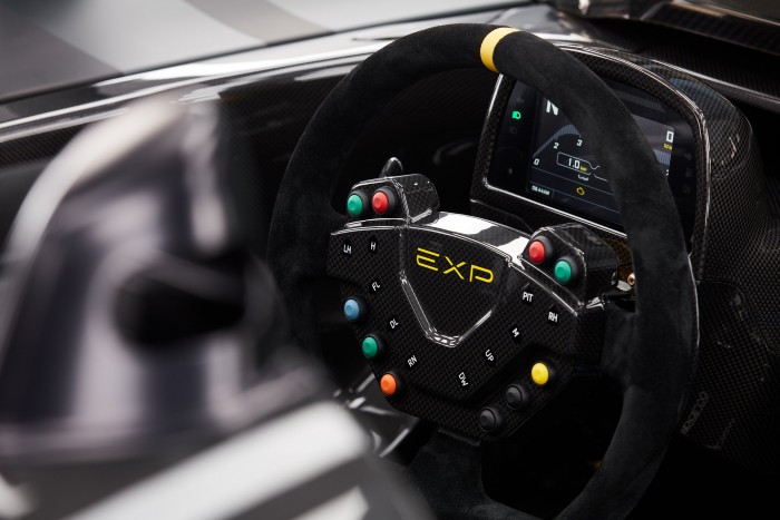 Szó szerint letépi a fejedet ez az autó 5 | Vezess Szó szerint letépi a fejedet ez az autó 5