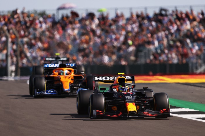 F1: Csak a bokszból indulhat a Red Bull pilótája