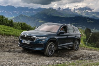 Országúton és terepen is otthonosan mozog a legnagyobb Škoda