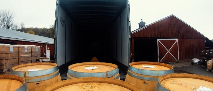 Kamionban érlelték a whiskyt 1 | Vezess Kamionban érlelték a whiskyt 1