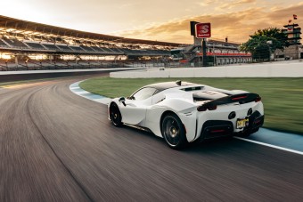 Egy Ferrari a rekorder Amerika leghíresebb pályáján