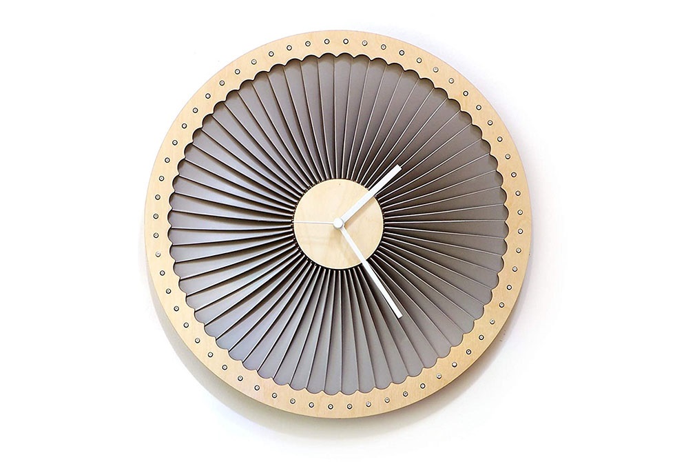 Zseniális órát alkotott a magyar tervező 1 | Vezess Zseniális órát alkotott a magyar tervező 1