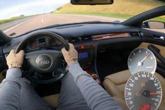 Világító Check Engine mellett is ment 240-et ez a húszéves Audi