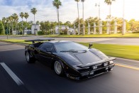 Visszatért születése helyére a legendás Lamborghini 37