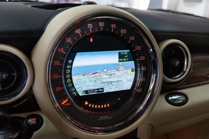 Ilyen, ha a Rolls-Royce épít Minit 8