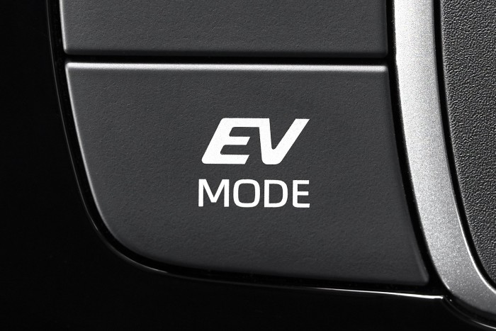 Három liter alatt fogyaszt a Toyota kisautója 8