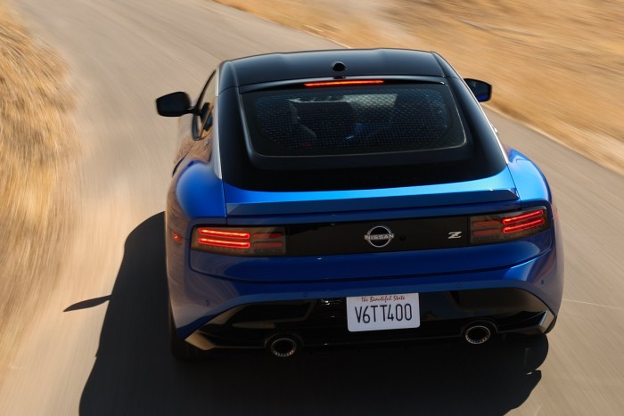 Videón a 400 lóerős öröm-Nissan