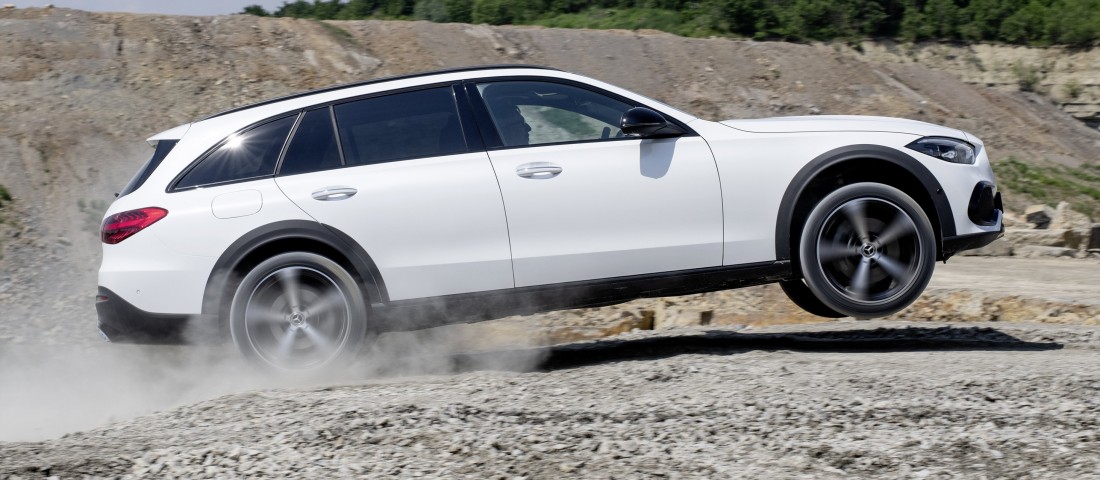 Terepkombival bővít a Mercedes C-osztály