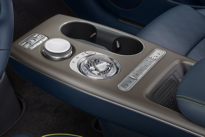 Elektromos luxus-SUV Koreából 9