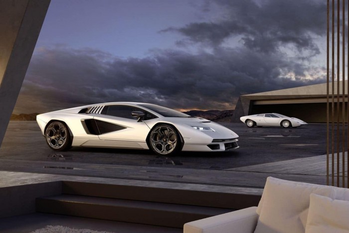 22 Countach vonult fel egyszerre a modell 50. évfordulóján 9