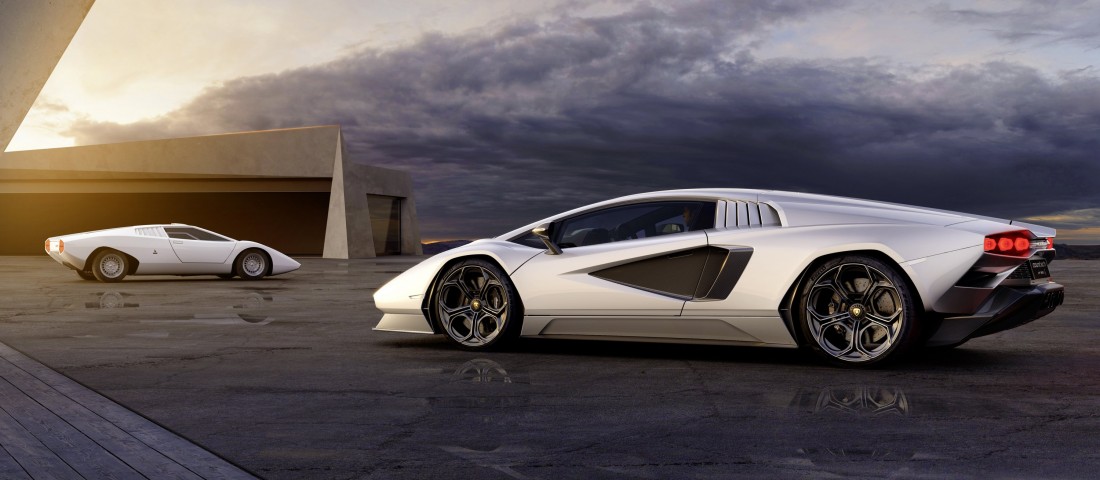 Újjászületett az ötvenéves sportautó-legenda