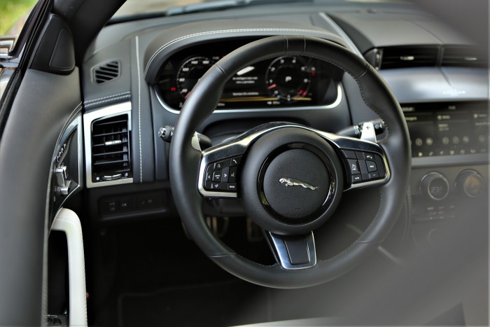 Emelt fővel egyenesen a pokolba – Jaguar F-Type 9 Emelt fővel egyenesen a pokolba – Jaguar F-Type 9