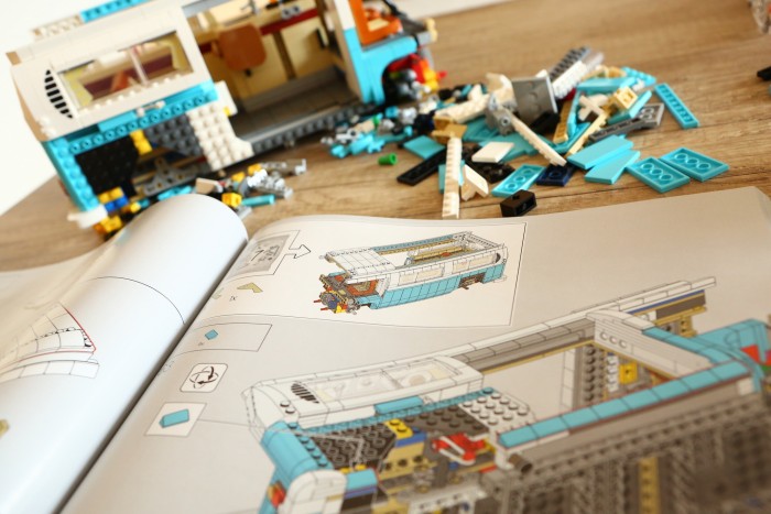 Összeraktuk és elolvadtunk – Ennyire klassz az új Lego lakóautó! 8 | Vezess Összeraktuk és elolvadtunk – Ennyire klassz az új Lego lakóautó! 8