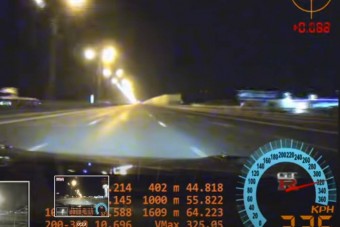 Így néz ki egy defekt 300 km/óra felett